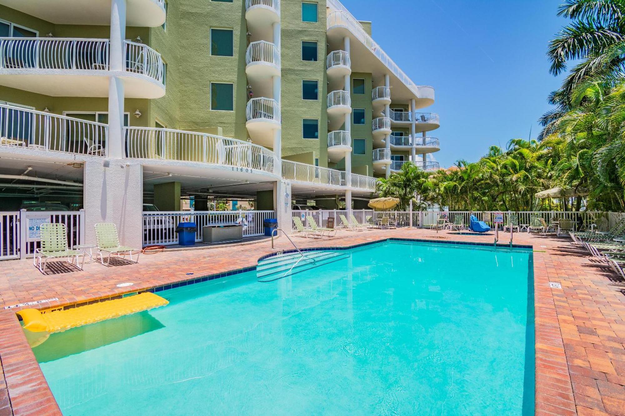 Villa Crystal Palms 201 St. Pete Beach Exterior foto